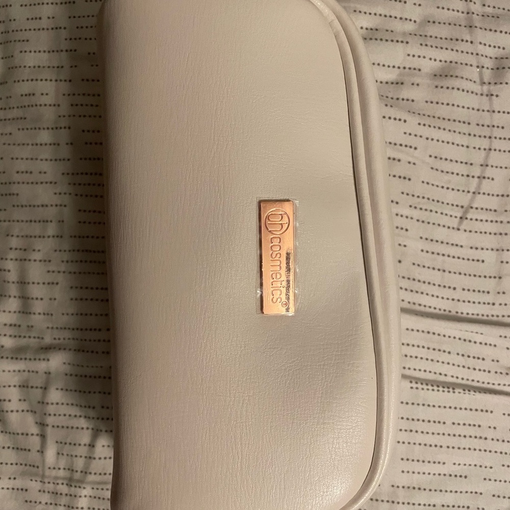 Brand new bh cosmetics bag and brushes